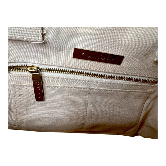 Vintage Oscar De La Renta Neiman
Markus Exclusive Womens Canvas
Bag Tote… - Picture 6 of 10